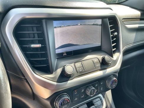 Used 2021 GMC Acadia SLT FWD image 25