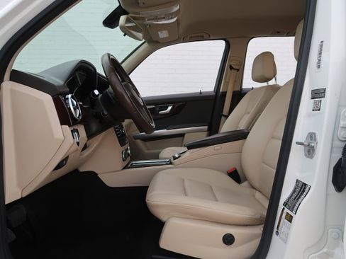 Used 2015 Mercedes-Benz GLK 250 BlueTEC 4MATIC image 27