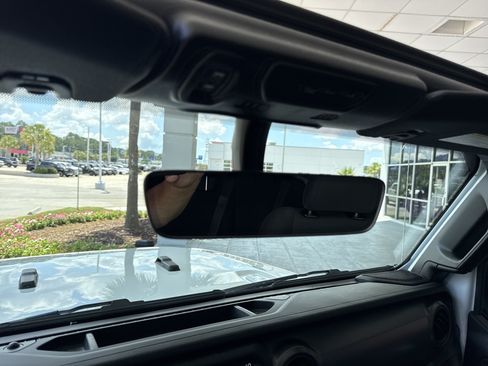 Used 2022 Jeep Wrangler Unlimited Sport AWD/4WD image 27