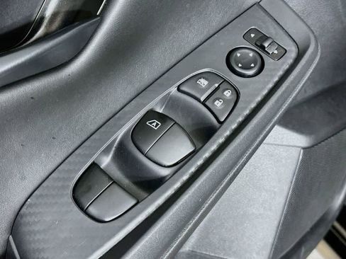 Used 2025 Nissan Sentra S FWD image 28