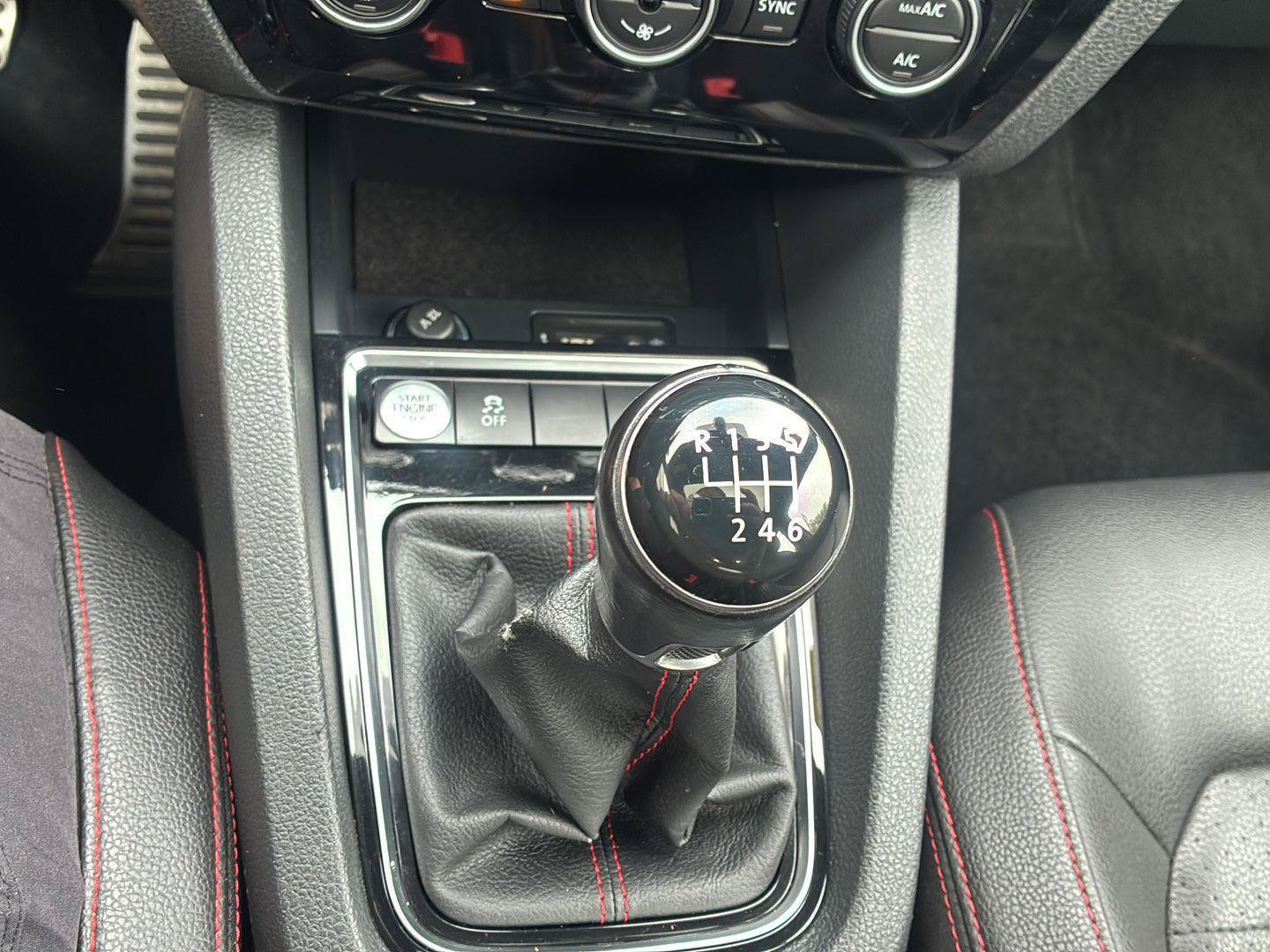 Used 2017 Volkswagen Jetta GLI FWD image 29