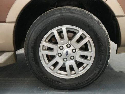 Used 2012 Ford Expedition EL XLT image 17