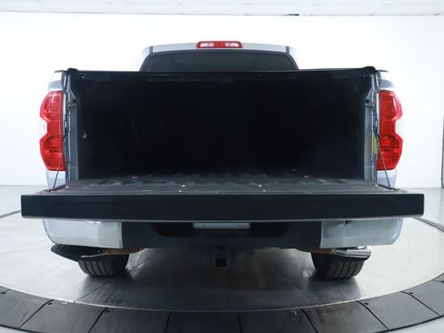Used 2017 Toyota Tundra SR5 w/ SR5 Upgrade Package image 15
