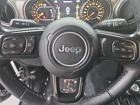 Used 2021 Jeep Gladiator Sport image 11