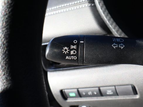 Used 2024 Nissan Sentra SV image 16