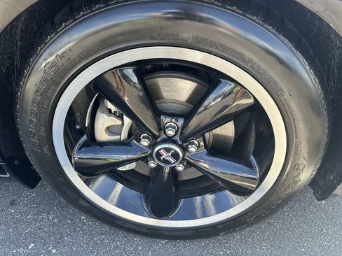 Used 2007 Ford Mustang GT RWD image 33