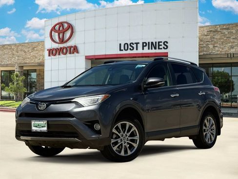 Used 2018 Toyota RAV4 Limited FWD image 1