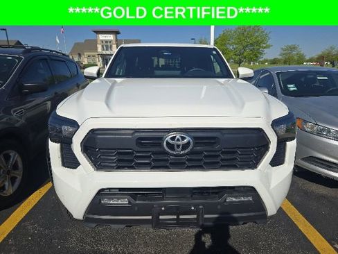 Used 2025 Toyota Tacoma TRD Off-Road w/ TRD Off Road Upgrade Package AWD/4WD image 2