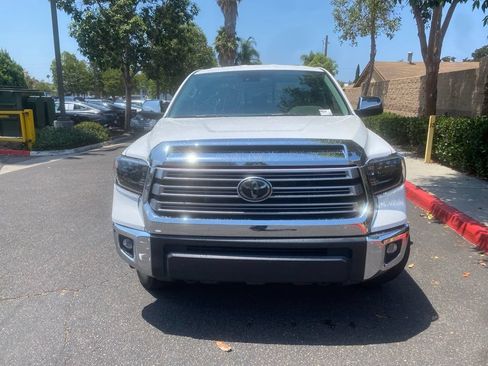Used 2021 Toyota Tundra Limited w/ Limited Premium Package AWD/4WD image 3
