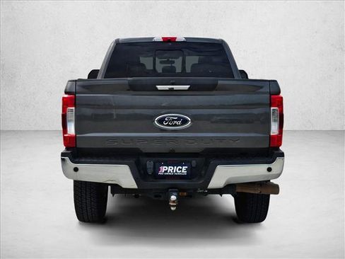 Used 2018 Ford F250 Lariat w/ Lariat Value Package AWD/4WD image 6