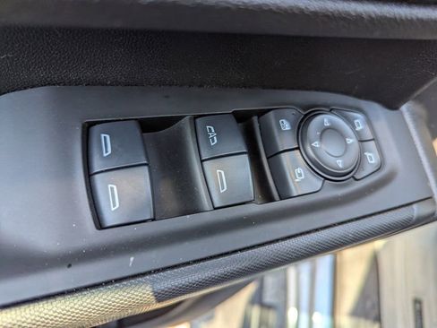 Certified 2025 Chevrolet Silverado 2500 Custom w/ Custom Value Package image 15