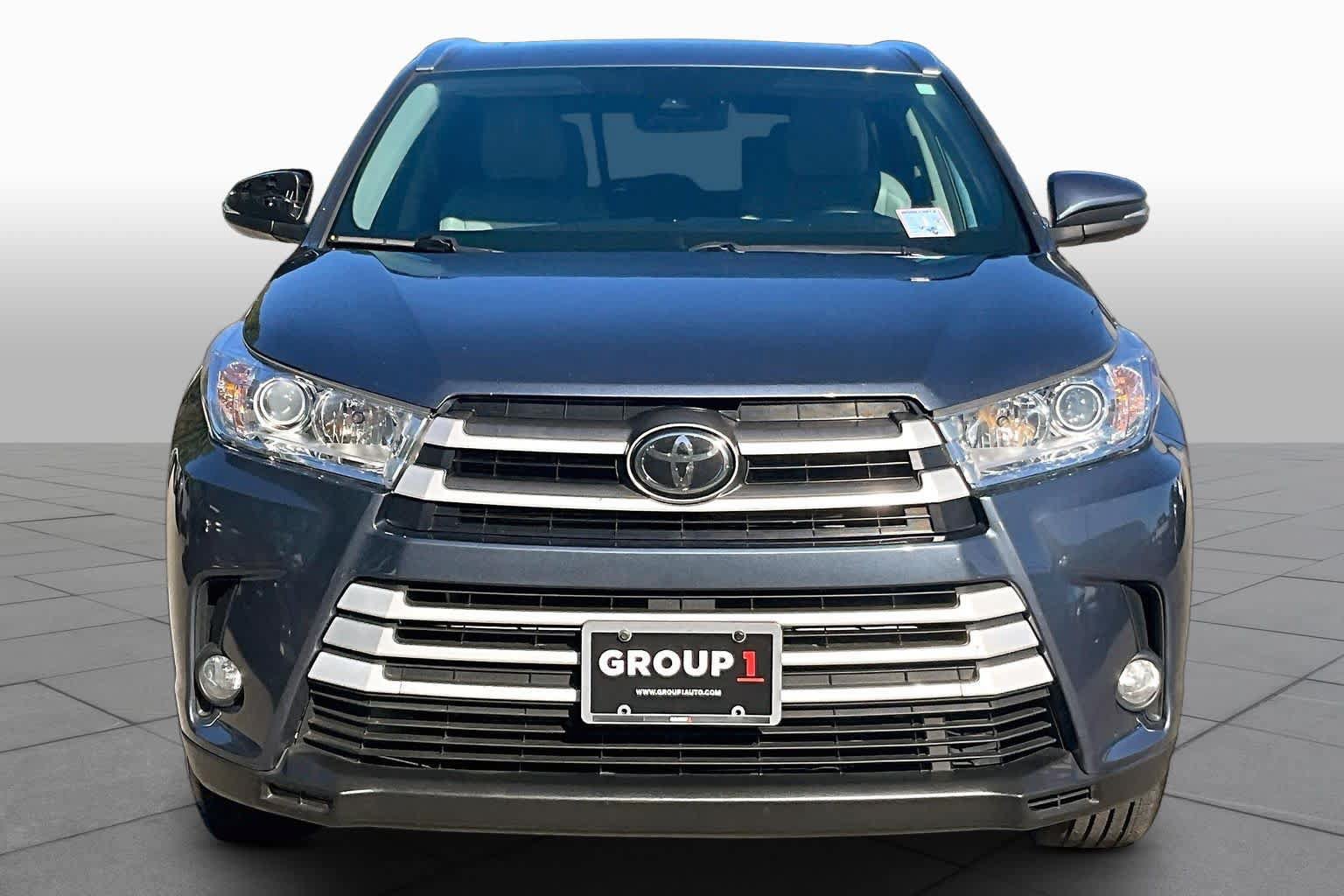 Used 2018 Toyota Highlander XLE AWD/4WD image 4