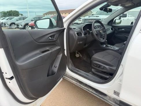 Used 2021 Chevrolet Equinox LT AWD/4WD image 9