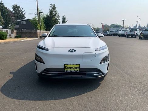 Certified 2023 Hyundai Kona SE w/ Cargo Package FWD image 10