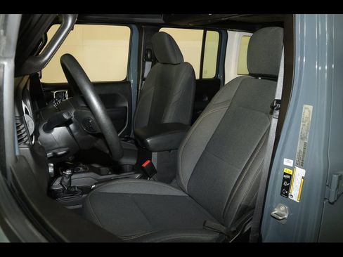 Used 2025 Jeep Wrangler Unlimited Sport AWD/4WD image 21