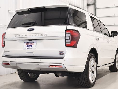 Certified 2024 Ford Expedition Platinum image 10