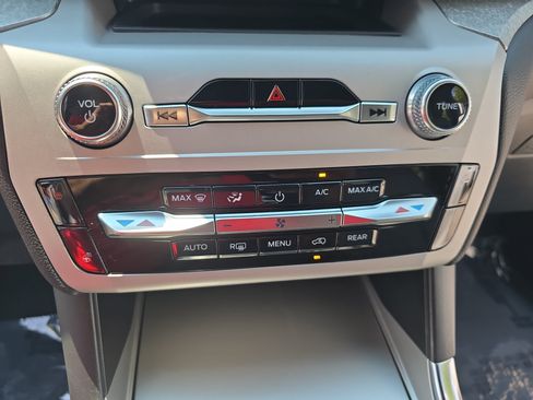 Used 2023 Ford Explorer Timberline w/ Timberline Technology Package AWD/4WD image 22