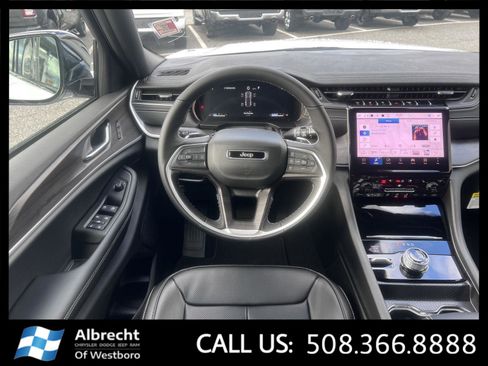 New 2025 Jeep Grand Cherokee Limited w/ Luxury Tech Group II image 19