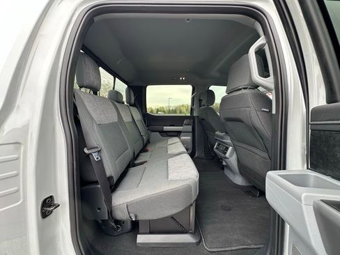 Used 2025 Ford F250 XLT w/ Black Appearance Package image 13