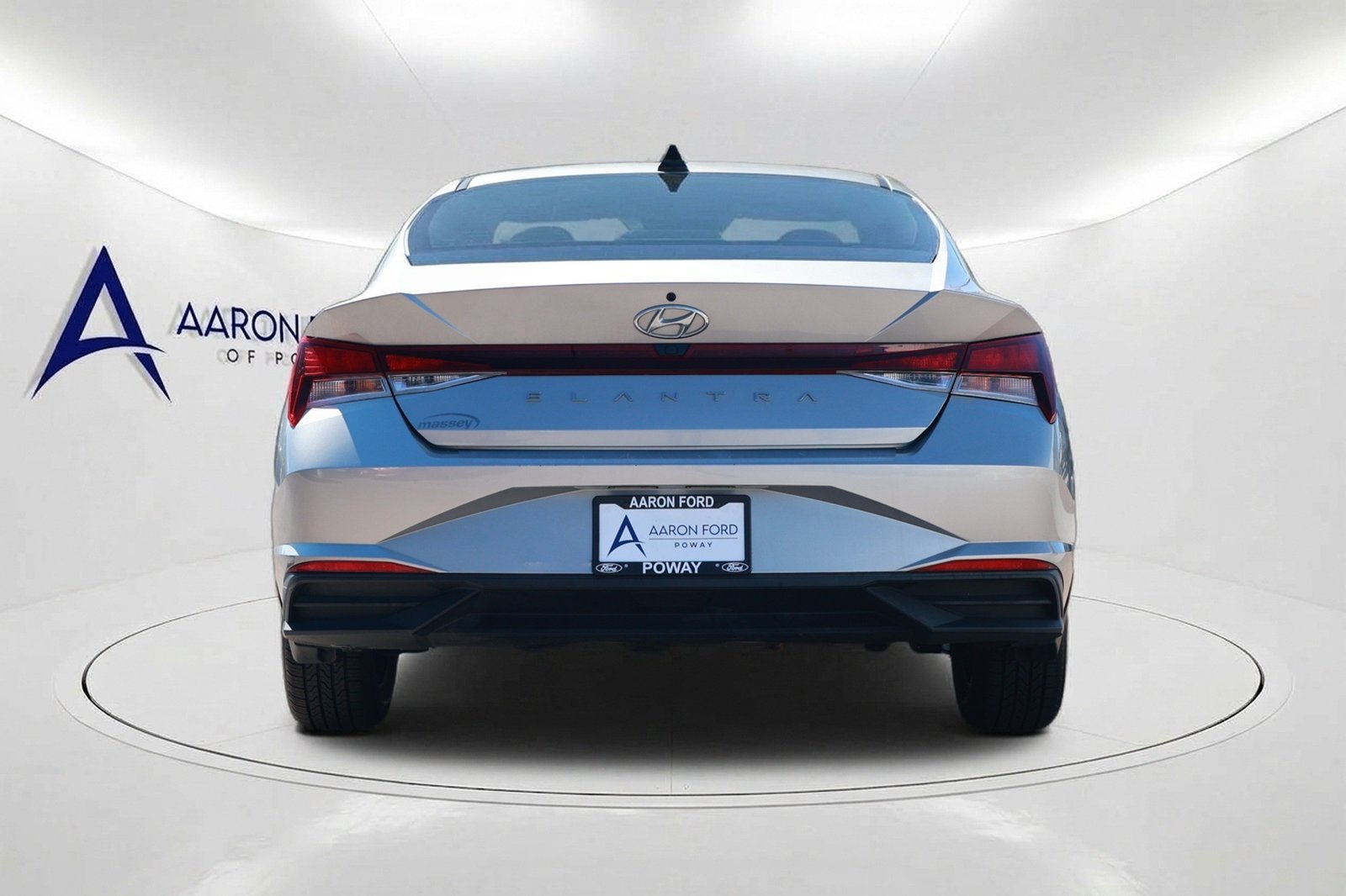 Used 2023 Hyundai Elantra SEL FWD image 5