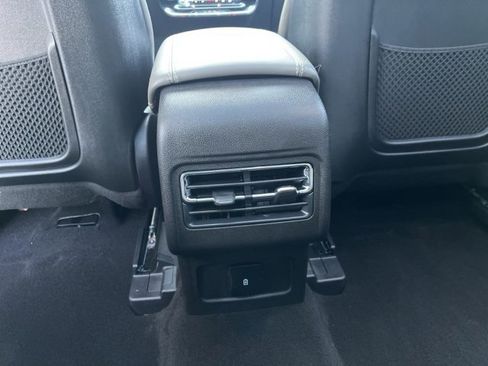 Used 2025 Lincoln Corsair Grand Touring image 15