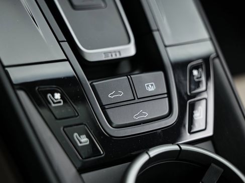 Certified 2025 Porsche 911 Carrera 4 GTS image 32