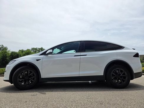 Used 2023 Tesla Model X AWD/4WD image 16