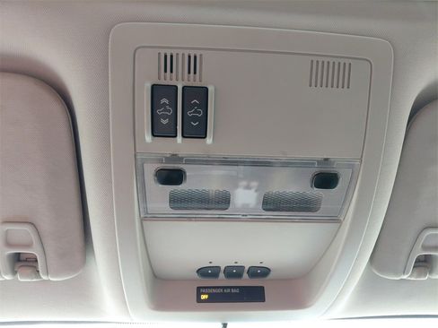 Used 2011 GMC Sierra 1500 Denali image 29