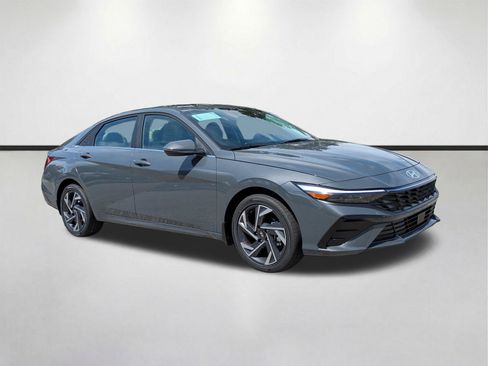New 2026 Hyundai Elantra Limited FWD image 2