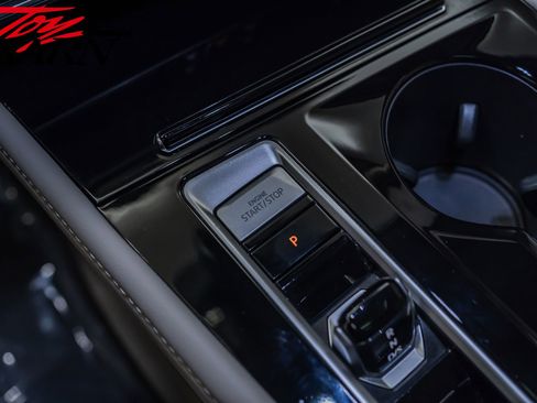 Used 2024 Volkswagen Atlas SEL Premium R-Line image 40