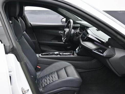 Used 2023 Audi RS e-tron GT w/ Carbon Performance Package image 37