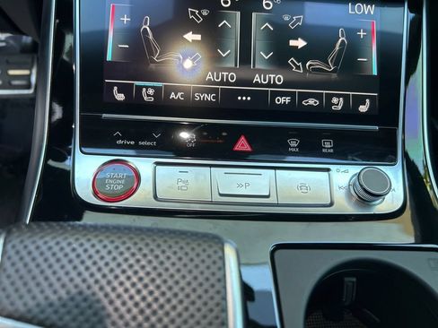 Used 2024 Audi RS Q8 AWD/4WD image 53