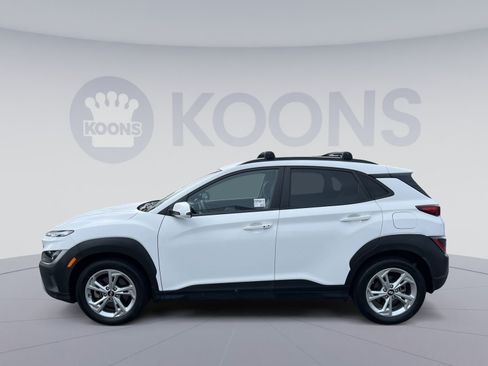 Used 2023 Hyundai Kona SEL AWD/4WD image 2