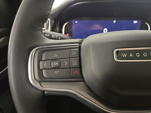 Certified 2023 Jeep Wagoneer Series II AWD/4WD image 17