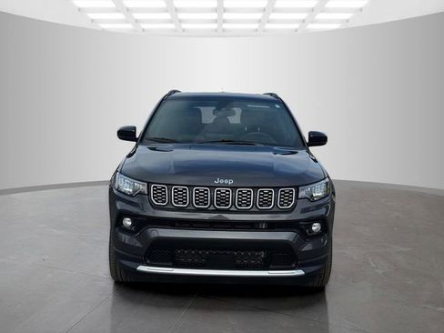 Used 2024 Jeep Compass Limited image 2