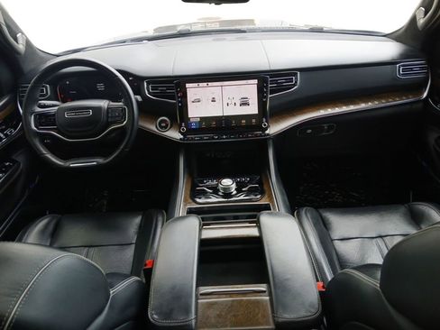 Used 2023 Jeep Grand Wagoneer L Series II AWD/4WD image 20