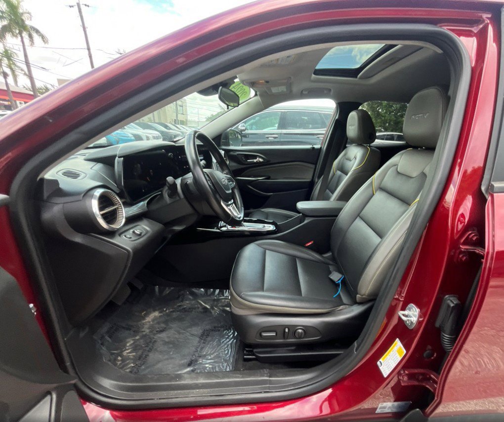 Used 2024 Chevrolet Trax ACTIV w/ Sunroof Package FWD image 11