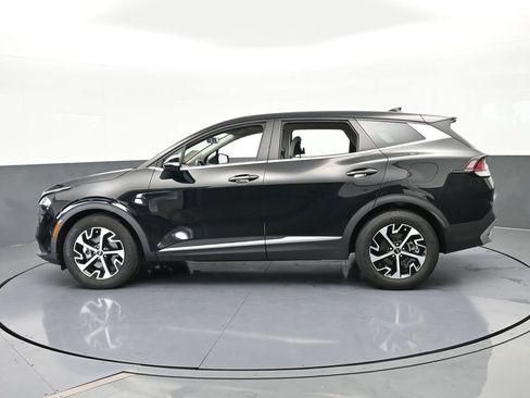 Used 2023 Kia Sportage EX image 3