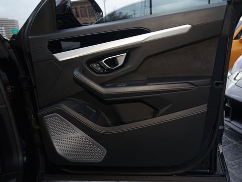 Used 2019 Lamborghini Urus image 29