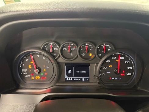 Used 2024 Chevrolet Silverado 1500 Custom image 18