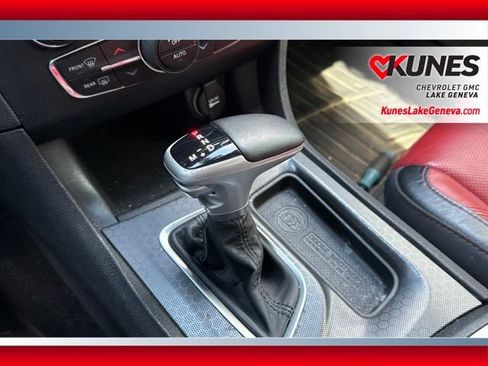 Used 2017 Dodge Charger SXT w/ AWD Plus Group image 16