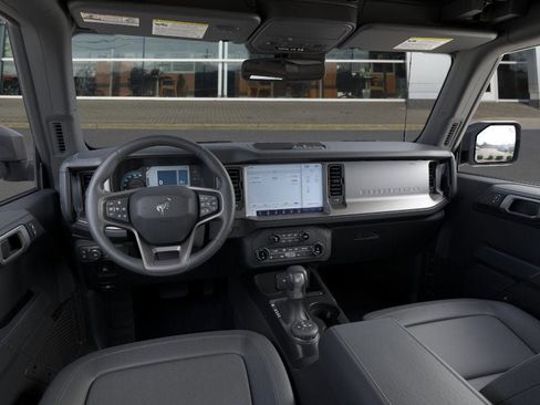 New 2025 Ford Bronco Outer Banks image 9