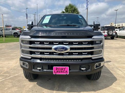 Used 2024 Ford F250 Platinum AWD/4WD image 2