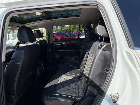 Used 2024 Volkswagen Atlas SEL Premium R-Line AWD/4WD image 14