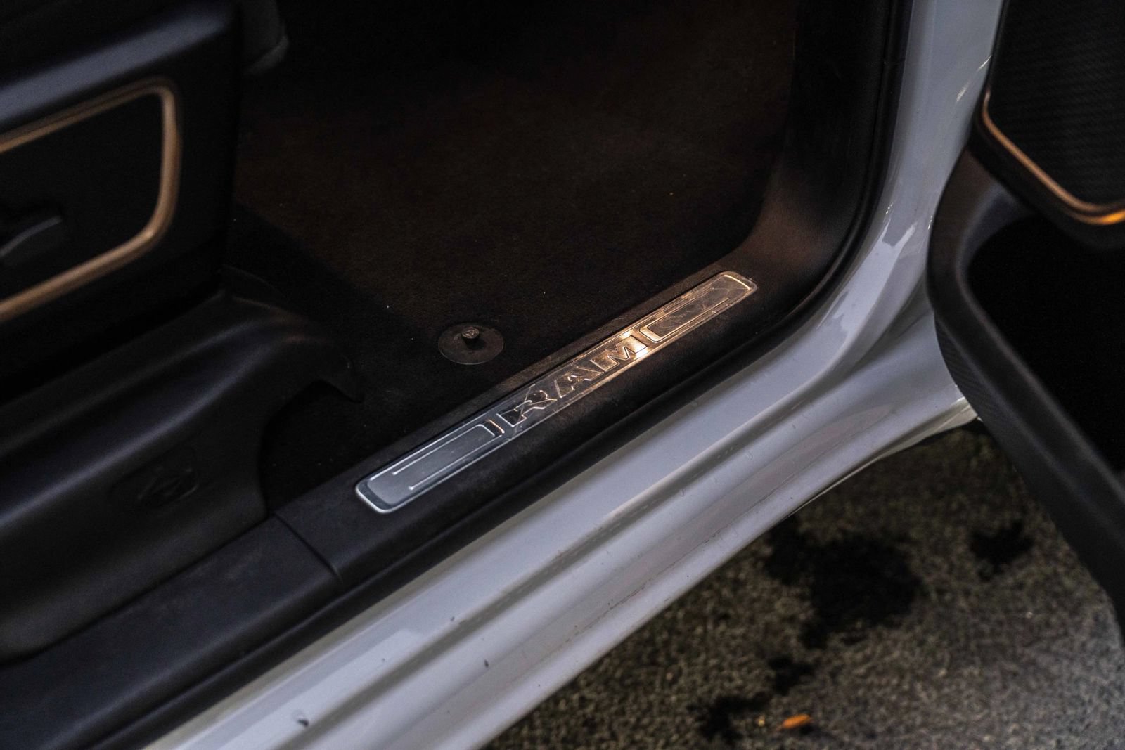 Used 2023 RAM 1500 Limited w/ Body Color Bumper Group AWD/4WD image 47