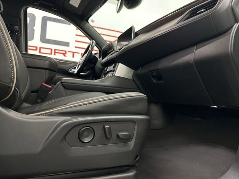 Used 2023 Chevrolet Suburban Premier image 56