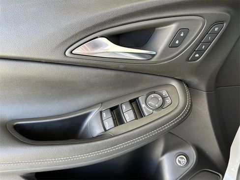 Certified 2023 Buick Encore GX Essence w/ Experience Buick Package image 11