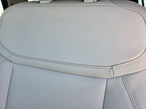 New 2026 Ford Expedition Active image 13