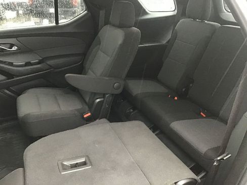 Used 2022 Chevrolet Traverse LT image 17