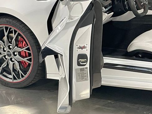 Used 2023 Chevrolet Corvette Stingray Premium Conv RWD image 19